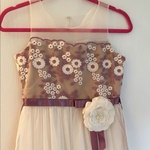 Big girls beautiful formal/party dress. Welcome your offers.